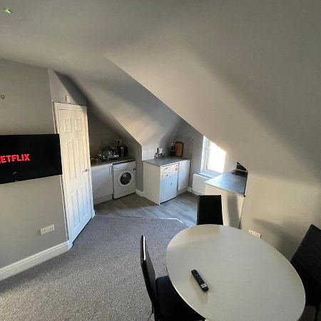 Apartmán Luton Short Term Lets - Cardiff Road Exteriér fotografie