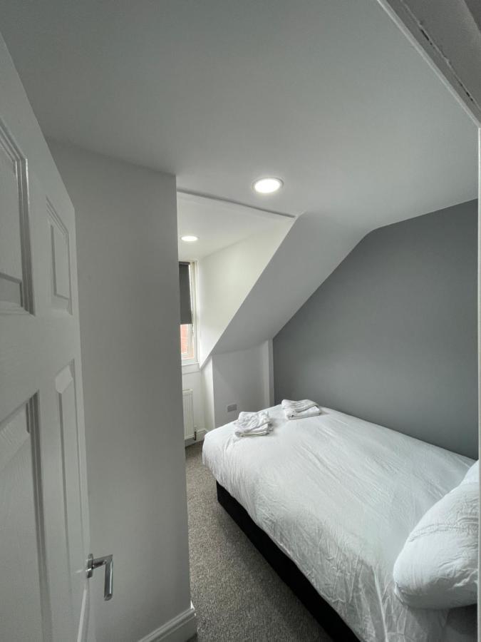 Apartmán Luton Short Term Lets - Cardiff Road Exteriér fotografie