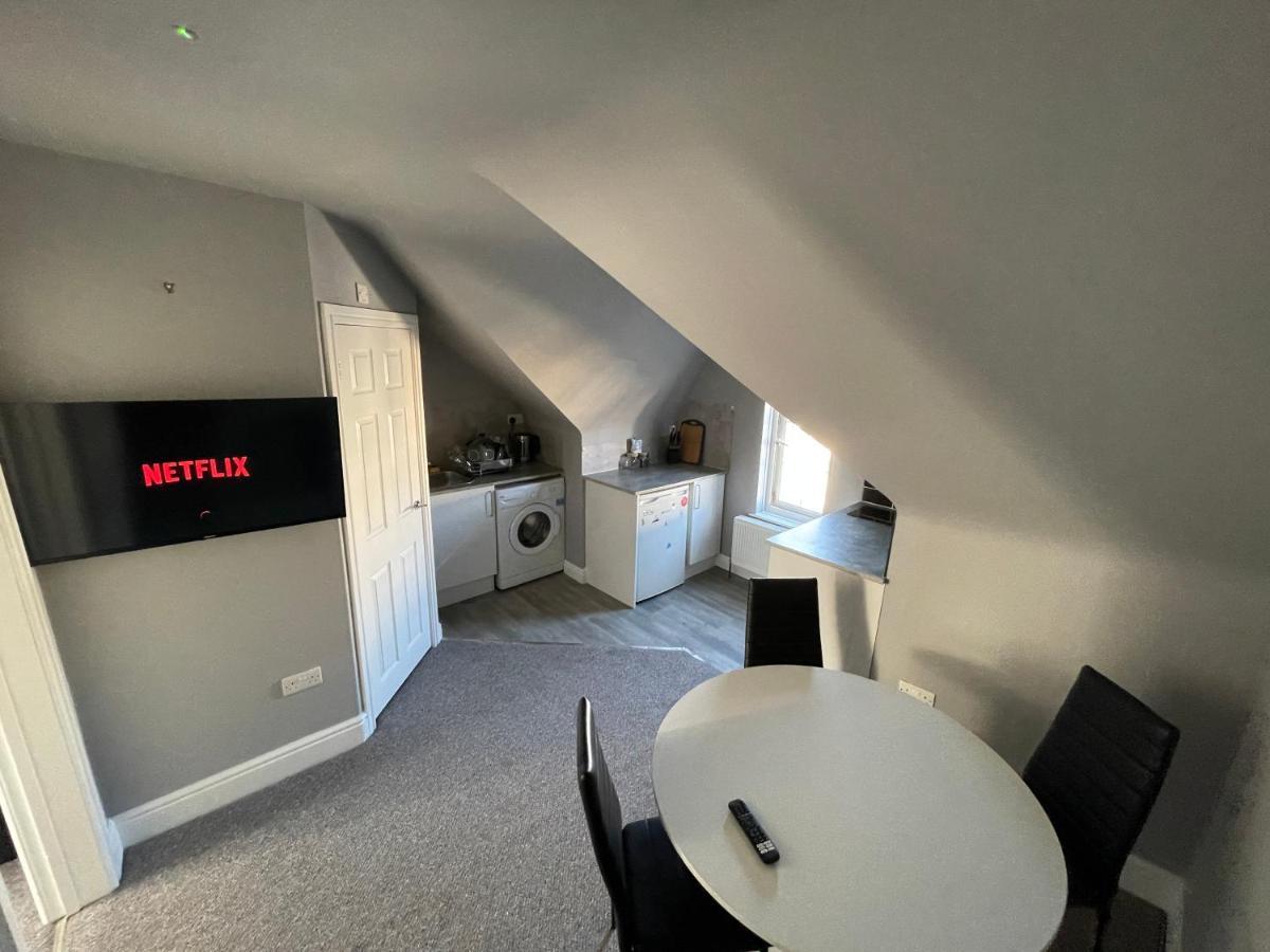 Apartmán Luton Short Term Lets - Cardiff Road Exteriér fotografie